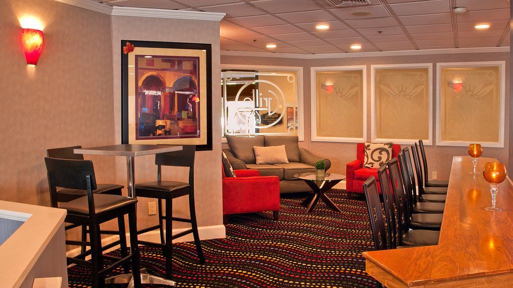 By Marriott Downtown Hotel